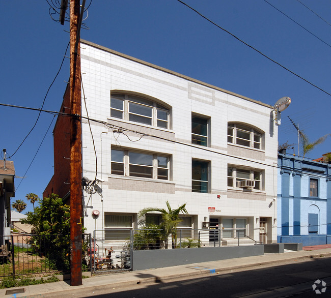 Primary Photo - Parker Apartments