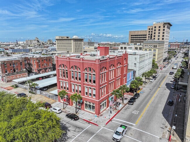 Building Photo - 525 22nd St