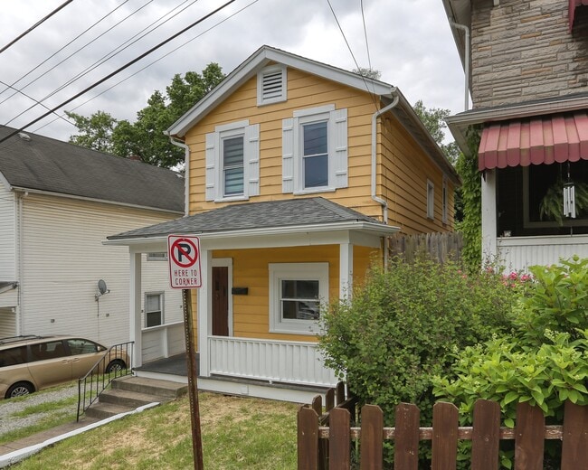 Building Photo - 119 Semmens St