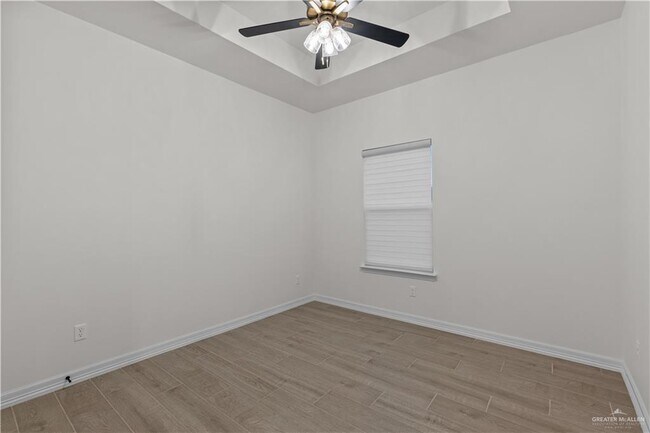 Building Photo - 3600 S Apex St