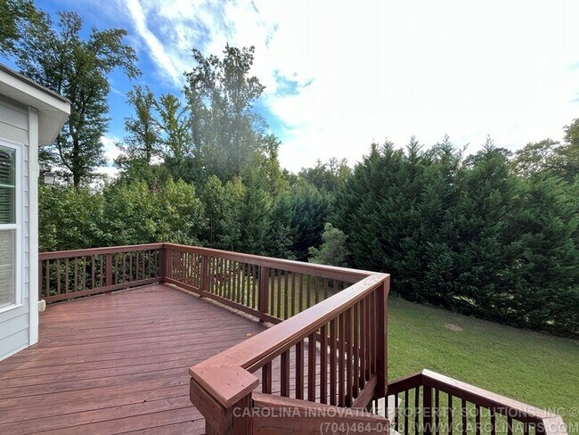 Building Photo - 385 Hawks Creek Pkwy