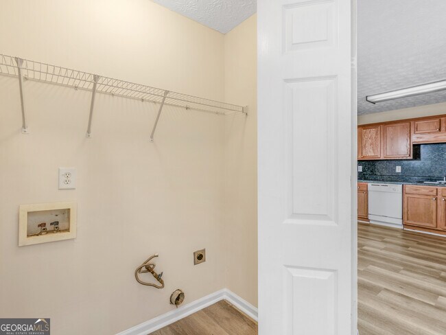 Building Photo - 520 Butler Bridge Dr
