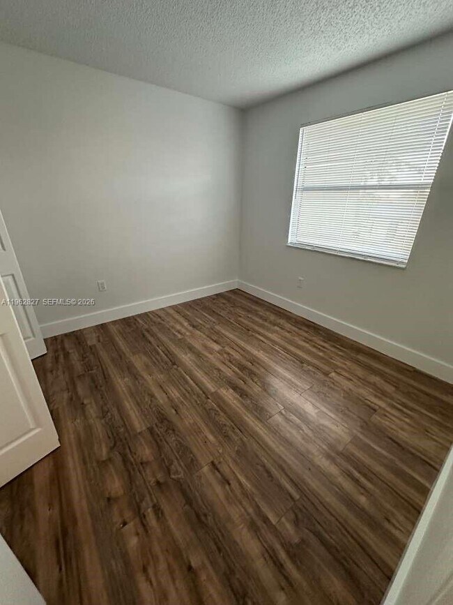 Building Photo - 144 NW 91st Ave