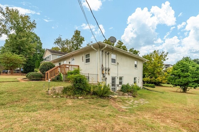 Building Photo - Cozy & Efficient 1 Bed/1 Bath in Carrboro