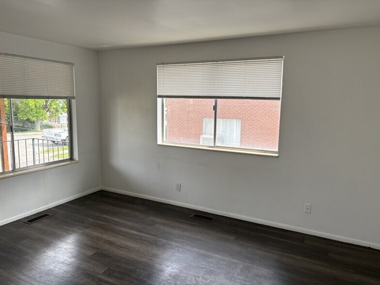 Building Photo - 2630 S Windsor Cir