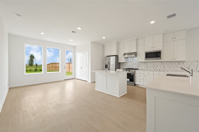 Building Photo - 31711 Wild Mdw Dr