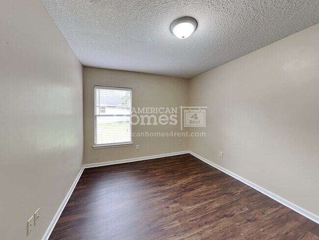 Building Photo - 10909 Acorn Park Court