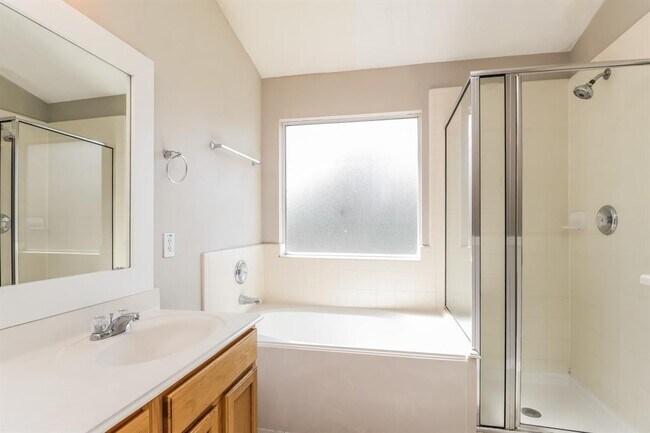Building Photo - 21502 Falvel Misty Dr