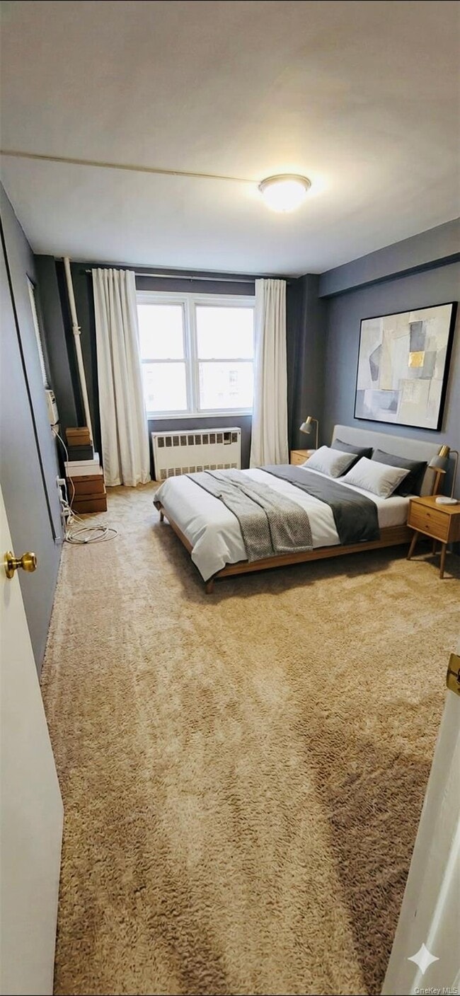 Building Photo - 89-15 Parsons Blvd