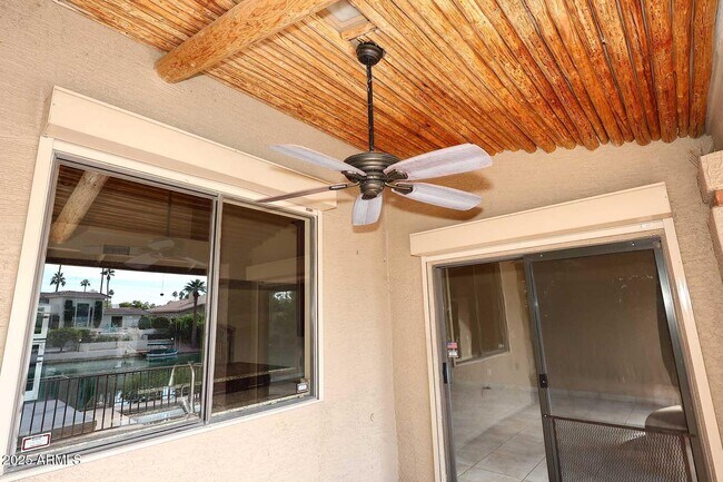 Building Photo - 9969 E Bayview Dr