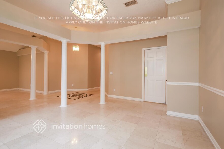 Building Photo - 11584 Alexis Forest Dr