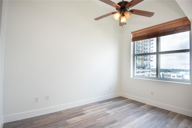 Building Photo - 1208 E Kennedy Blvd