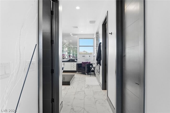 Building Photo - 11489 Opal Spgs Wy