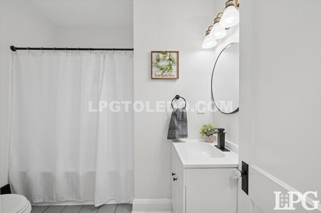 Building Photo - 4113 Packard Rd