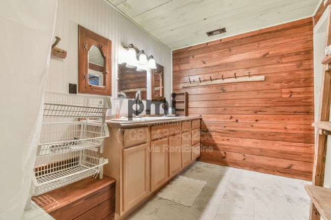 Building Photo - 43 Davis Gap Rd