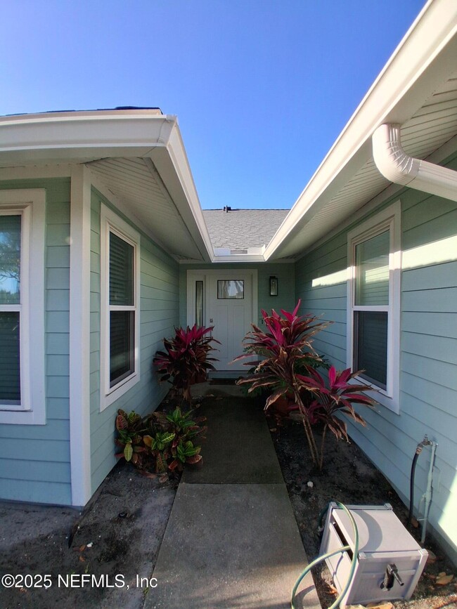 Building Photo - 400 Lower 36th Ave S