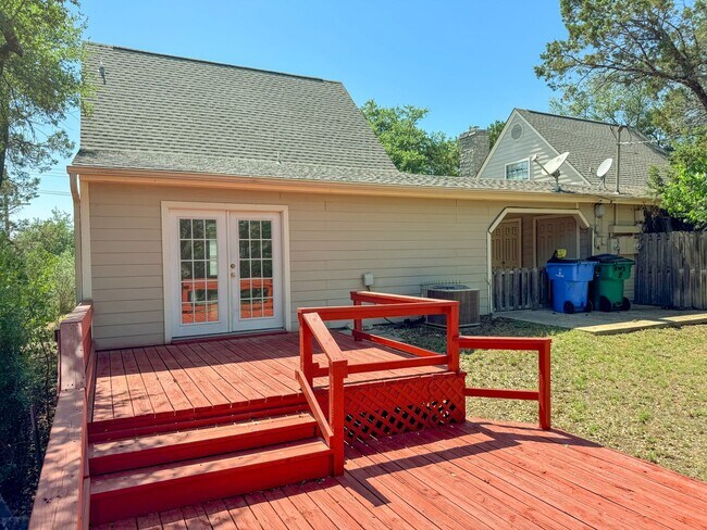 Building Photo - 6403 Lohman Ford Rd