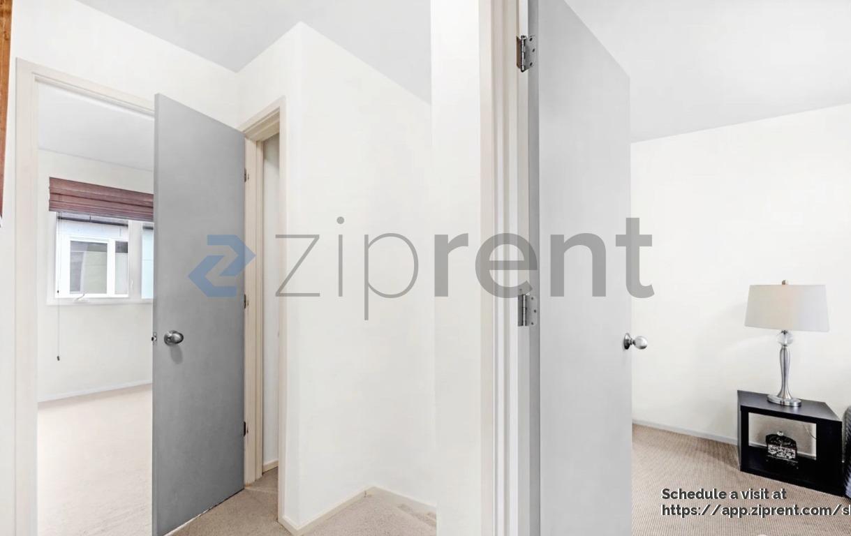 Building Photo - 1601 South Main St