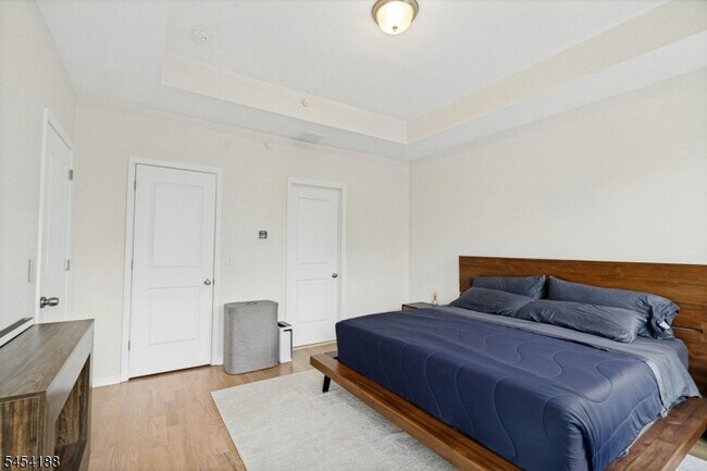Building Photo - 62 Parkside Ln