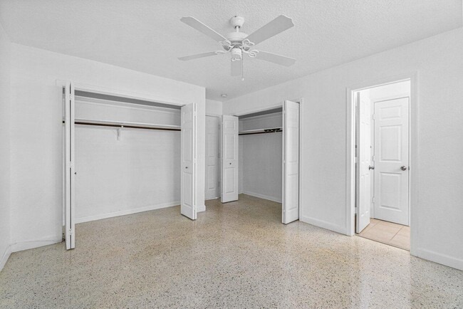 Building Photo - 751 Hummingbird Way