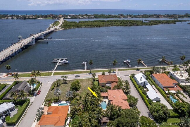 Building Photo - 107 Flagler Promenade S