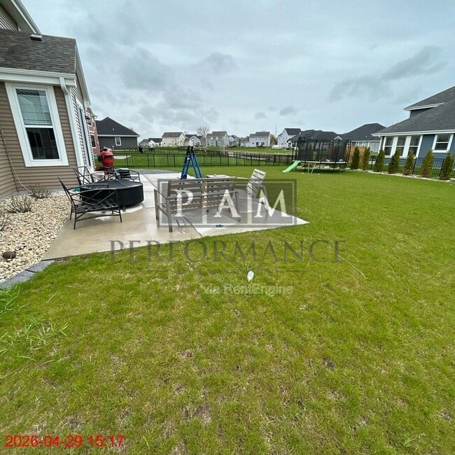 Building Photo - 1952 N Cora Dr