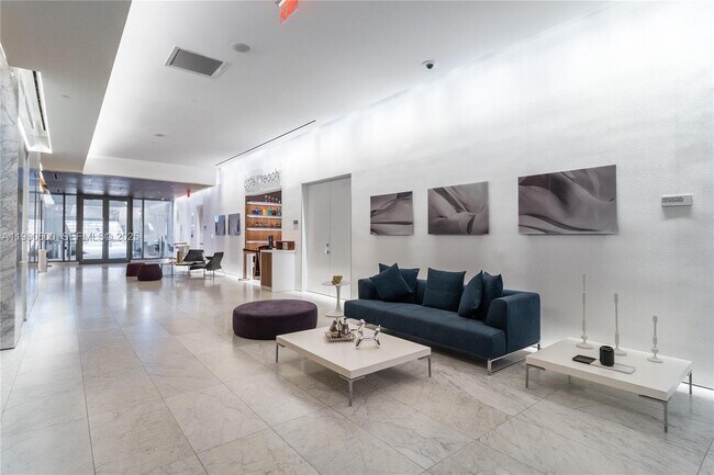 Building Photo - 68 SE 6th St