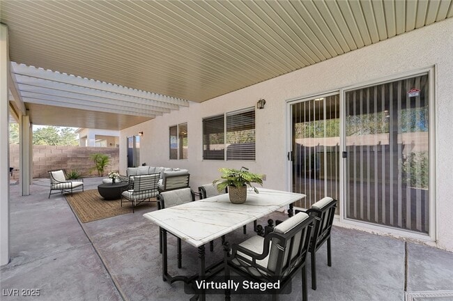Building Photo - 10518 Santerno St