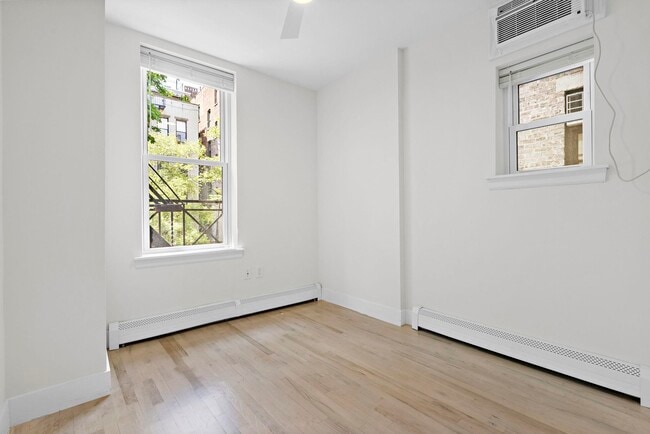 Building Photo - 1120 Hudson St