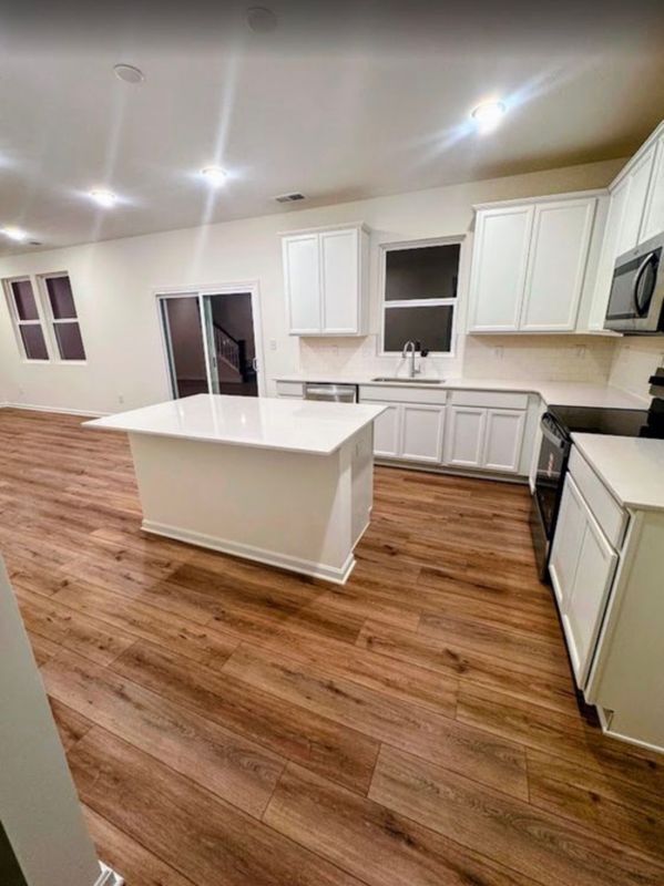 Building Photo - 16811 Aiken Rdg Cir