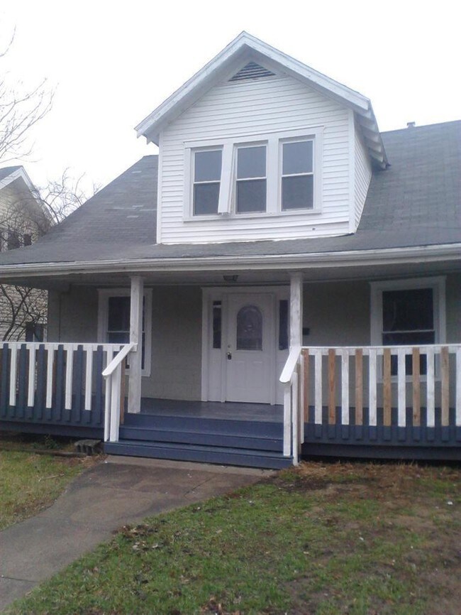 Building Photo - 413 E Loudon Ave