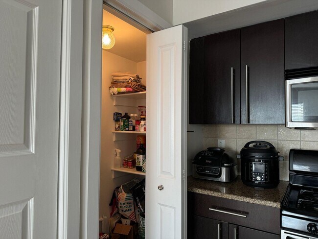 Building Photo - 125 70th St