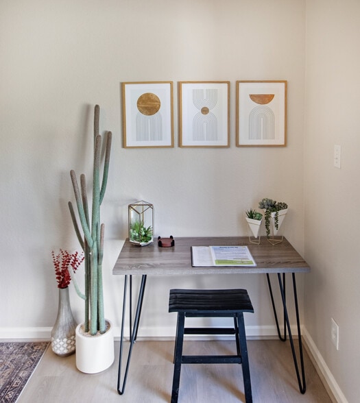 Building Photo - 8568 E Indian School Rd