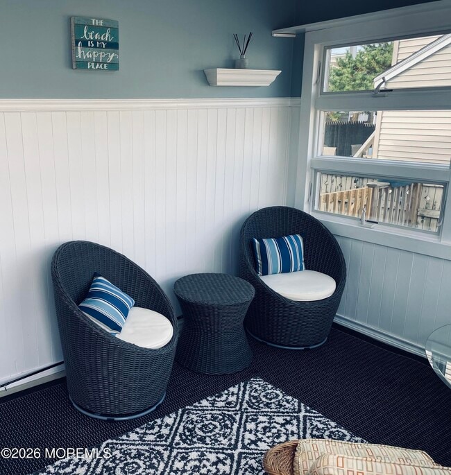 Building Photo - 108 E Kupper Dr