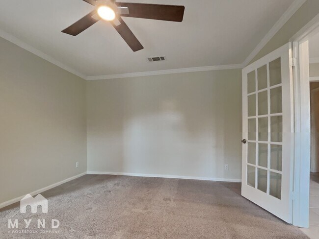 Building Photo - 4003 Highknoll Ln