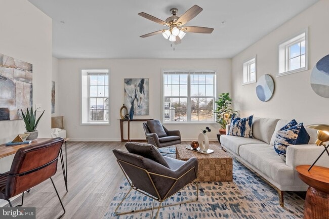 Building Photo - 87 Penstock Ln