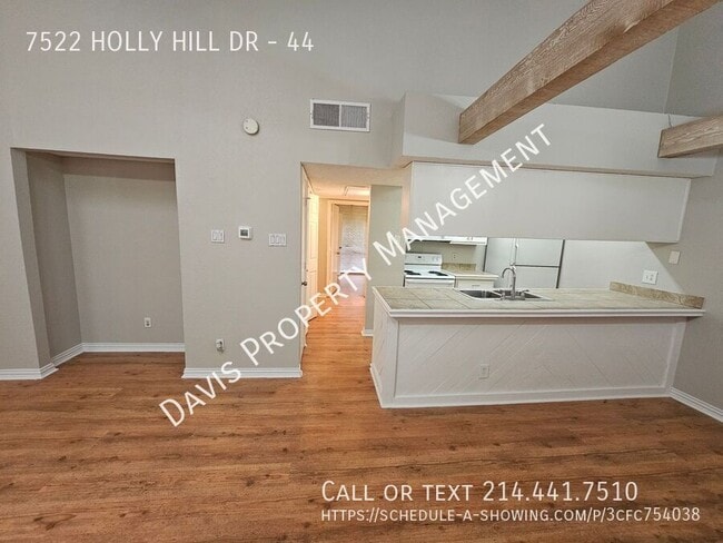 Building Photo - 7522 Holly Hill Dr