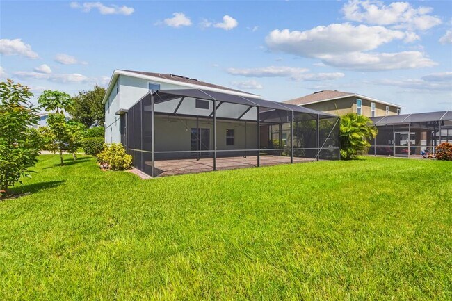 Building Photo - 12320 Fairlawn Dr