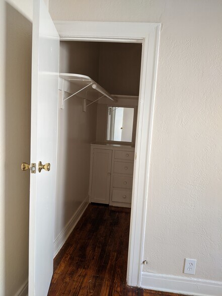 Closet - 206 N New Hampshire Ave