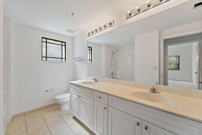 Building Photo - 2727 Anzio Ct