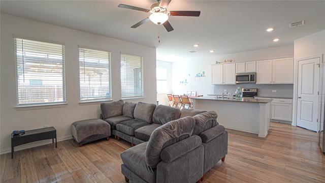 Building Photo - 733 Alden Dr