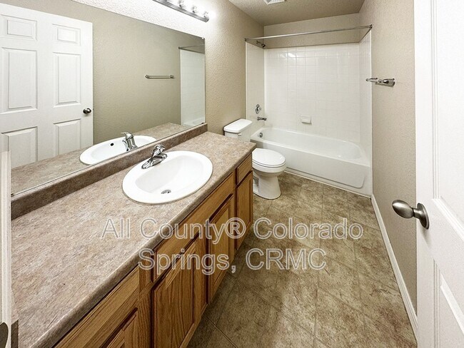 Building Photo - 4880 Kerry Lynn View