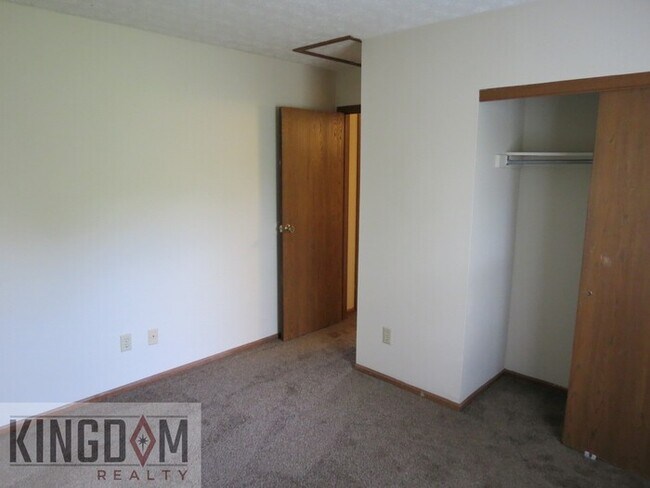 Building Photo - 7070 Tomahawk Trl Renoldsburg, OH 43068