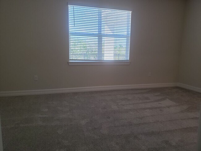 Building Photo - Spacious Cagan Crossings Home!