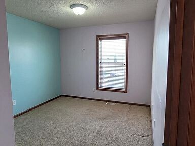 Building Photo - 15205 French Dr N