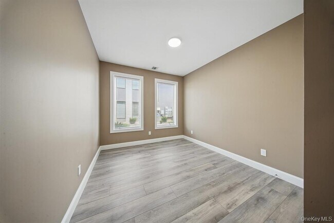 Building Photo - 7 Giada Ln