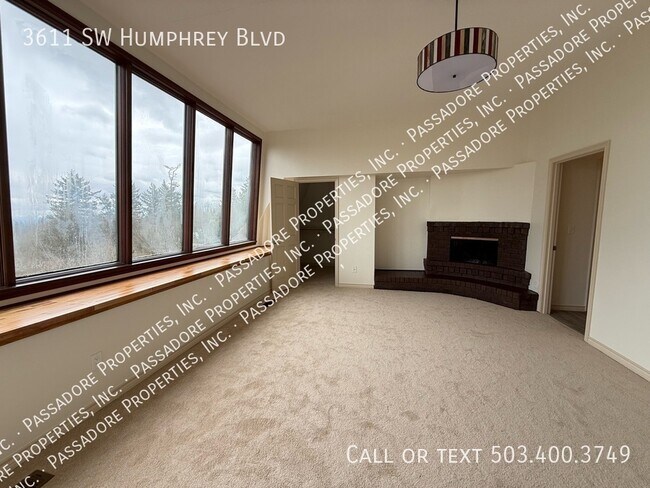 Building Photo - 3611 SW Humphrey Blvd