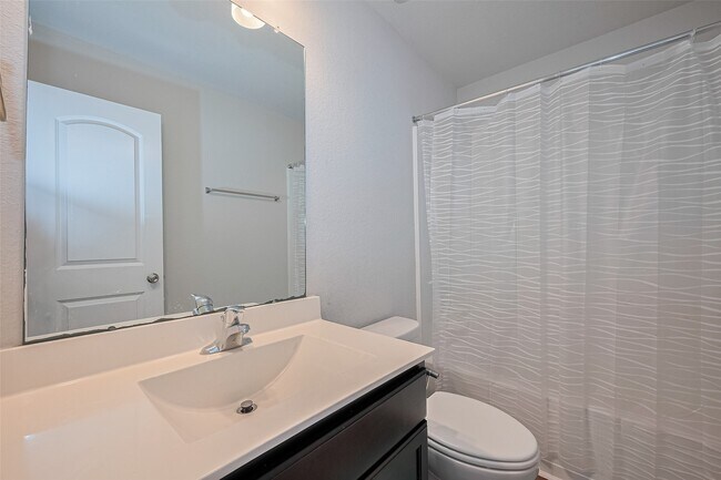 Building Photo - 21018 Whitehaven Bluff Trail