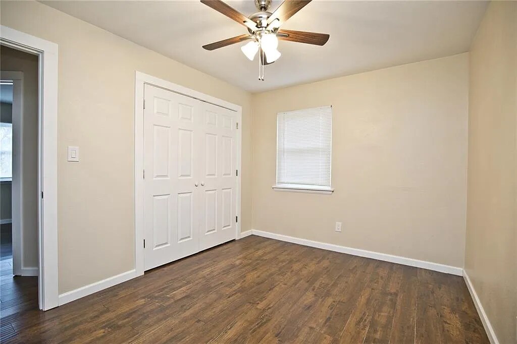 Building Photo - 2106 Dogwood Pl