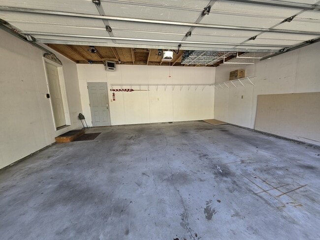 Building Photo - 5038 W Elm Ct